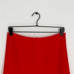 Guizio Paloma Satin Bow Detail Slip Skirt In Poppy Red